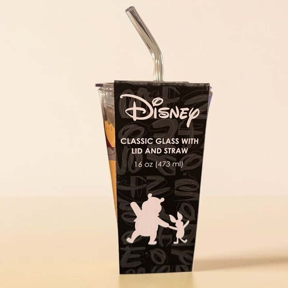 Disney Winnie the Pooh Classic Glass with Lid and Straw, 16 oz - Picture 2 of 3